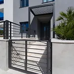 Διαμέρισμα In *